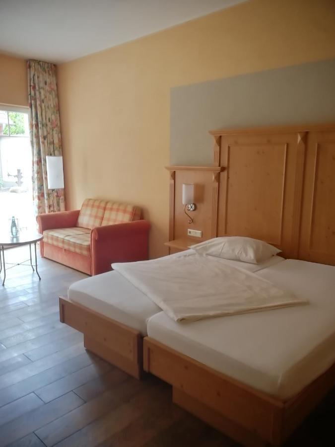 Gaestehaus Ressler Harxheim Εξωτερικό φωτογραφία